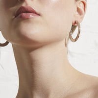 Gold minimal bold hoop earrings hypoallergenic T119E006DO MIA JEWELRY