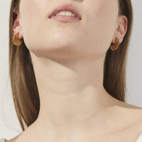 gold modern disk earrings hypoallergenic T119E007DO MIAJWL