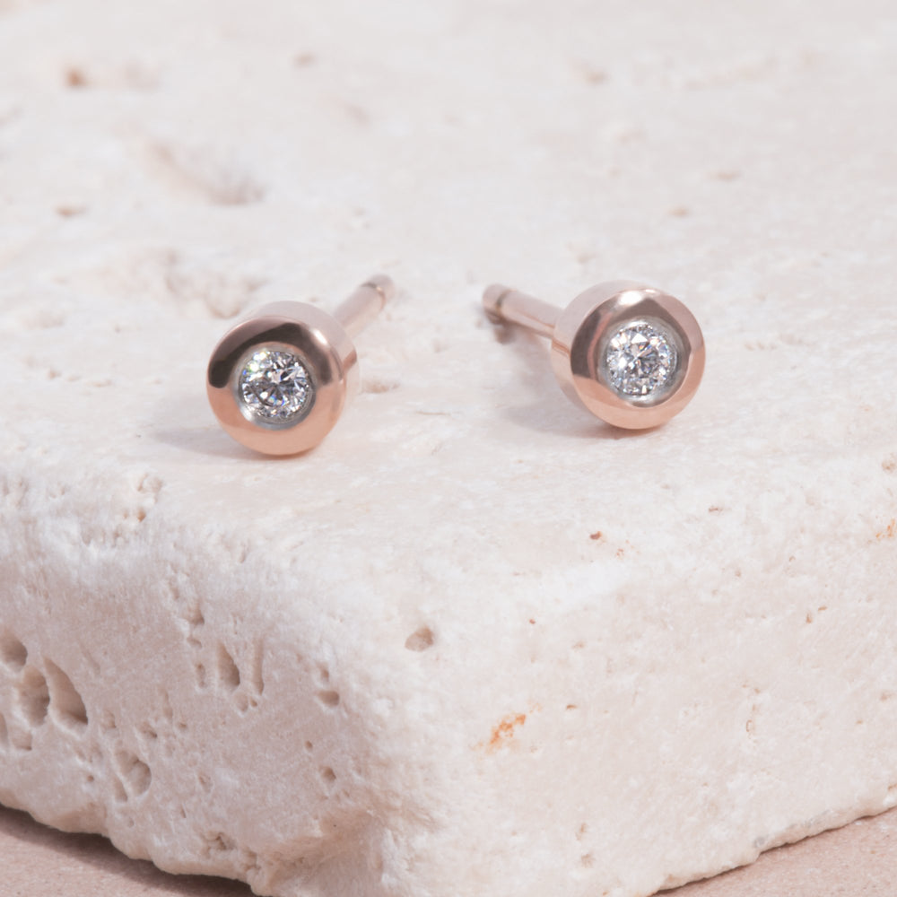 gold stainless steel 3mm stud earrings hypoallergenic MIAJWL T119E004DO