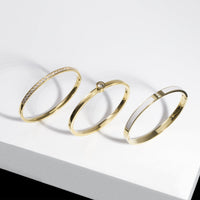 stainless-gold-half-eternity-bangle-hypoallergenic-bracelet-demi-éternité-acier-inox-hypoallergénique-T415B003-MIA